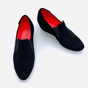 Pas de Rouge Susan Black Suede Wedge Slip-On
